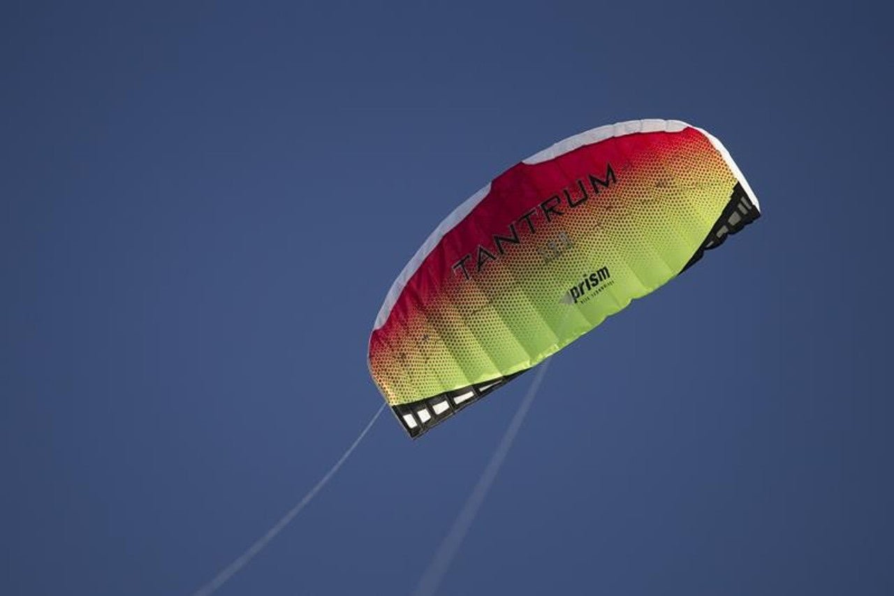 Prism Kites Tantrum Parafoil Drachen – 2,2 M² Mit Steuerstange, Flugschnüren, Erdspieß & Tasche – Fertig Zum Fliegen Prism Kites Tantrum Parafoil Drachen – 2,2 M² Mit Steuerstange, Flugschnüren, Erdspieß & Tasche – Fertig Zum Fliegen